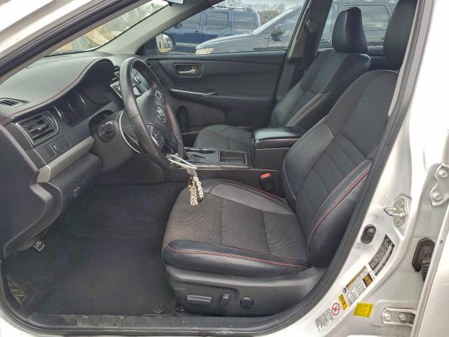 Toyota Camry Le Image 7