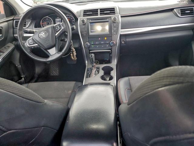 Toyota Camry Le Image 9