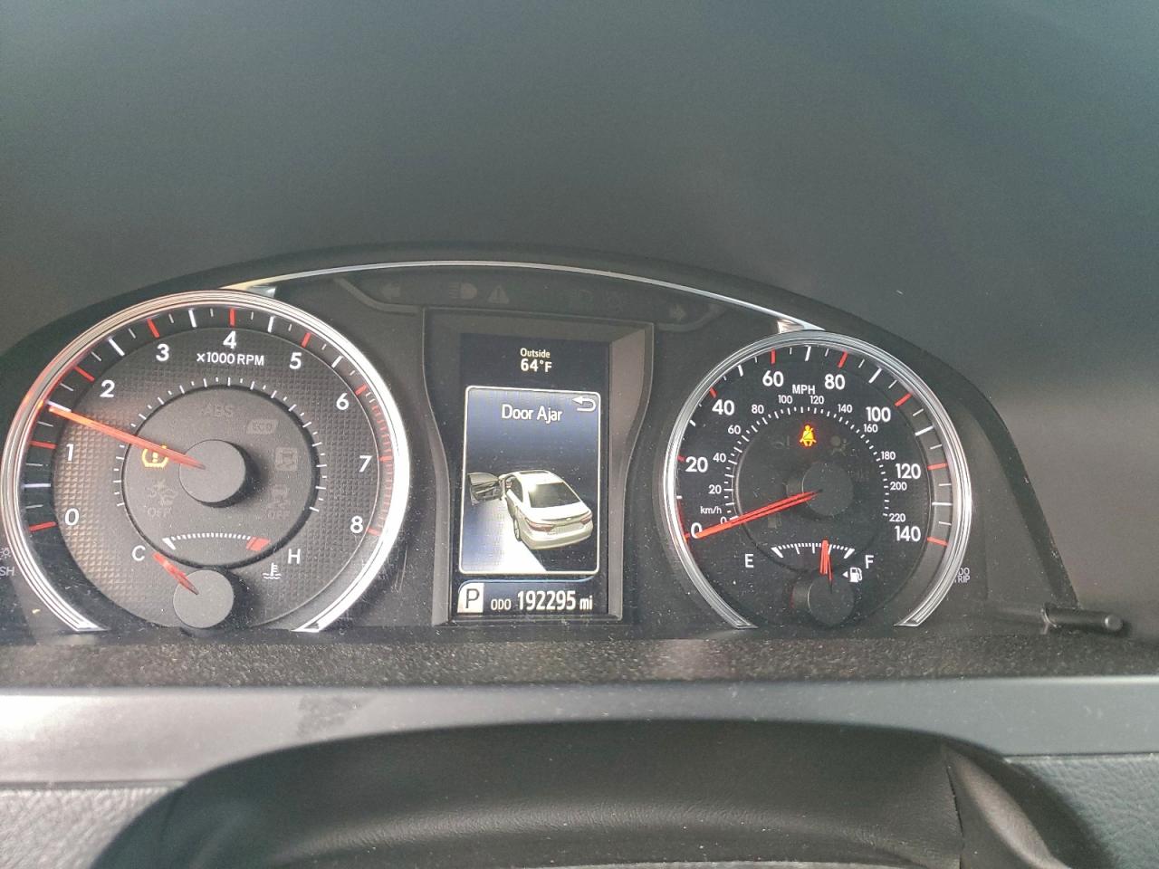 Toyota Camry Le Image 10