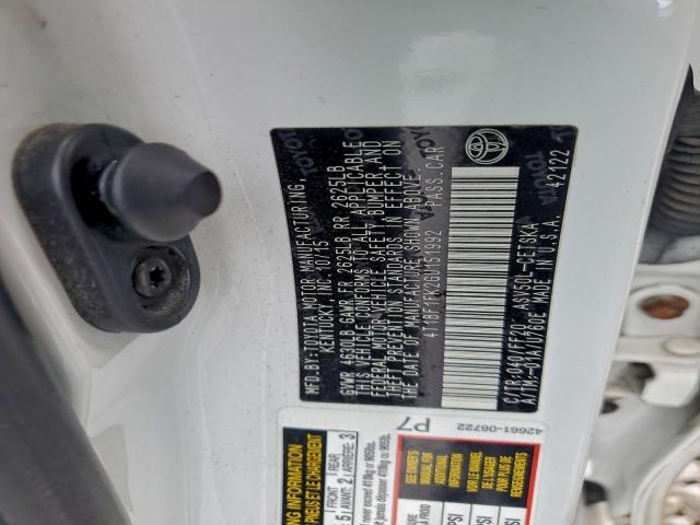 Toyota Camry Le Image 12