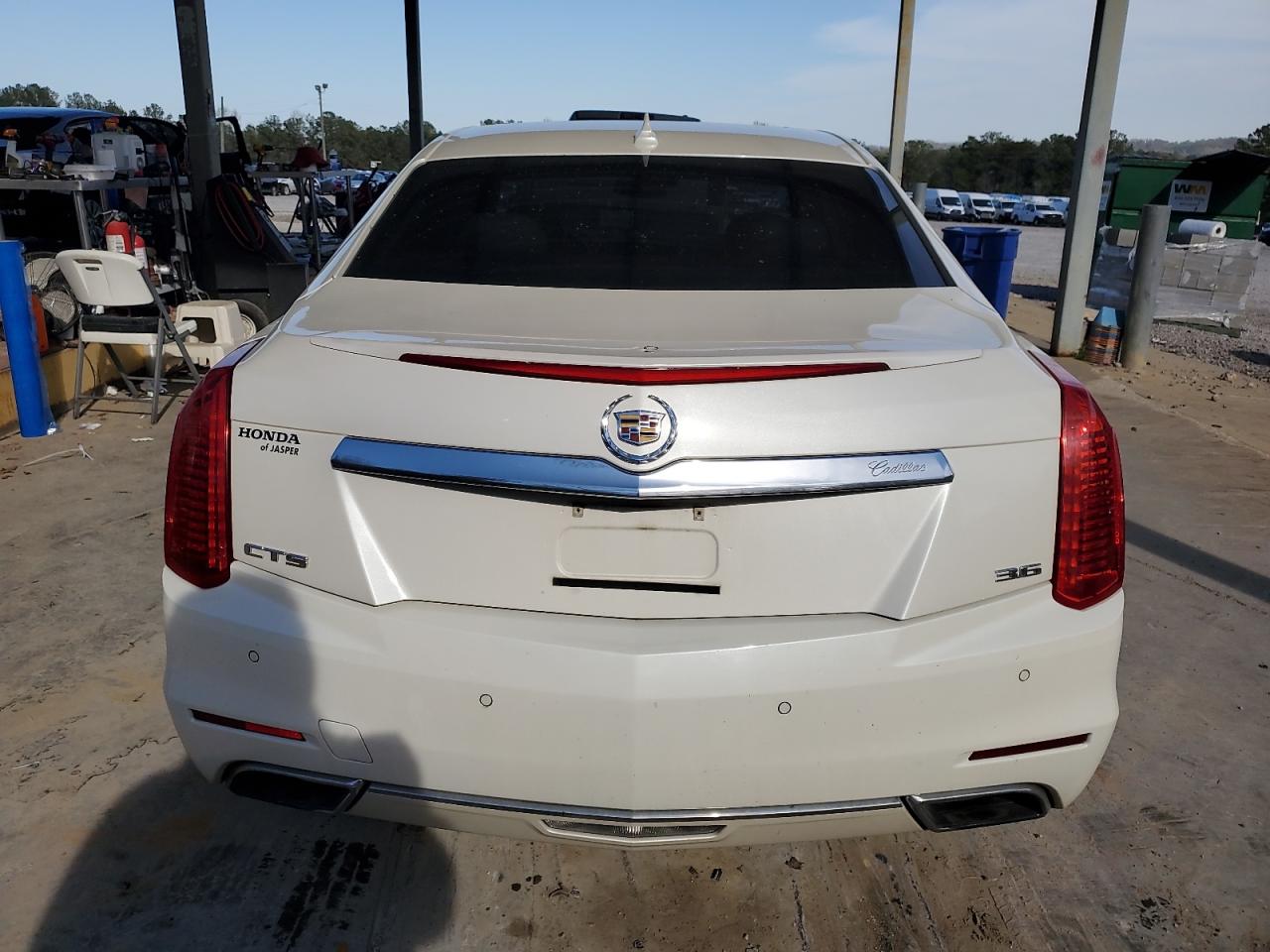 Cadillac CTS Luxury Collection Image 3