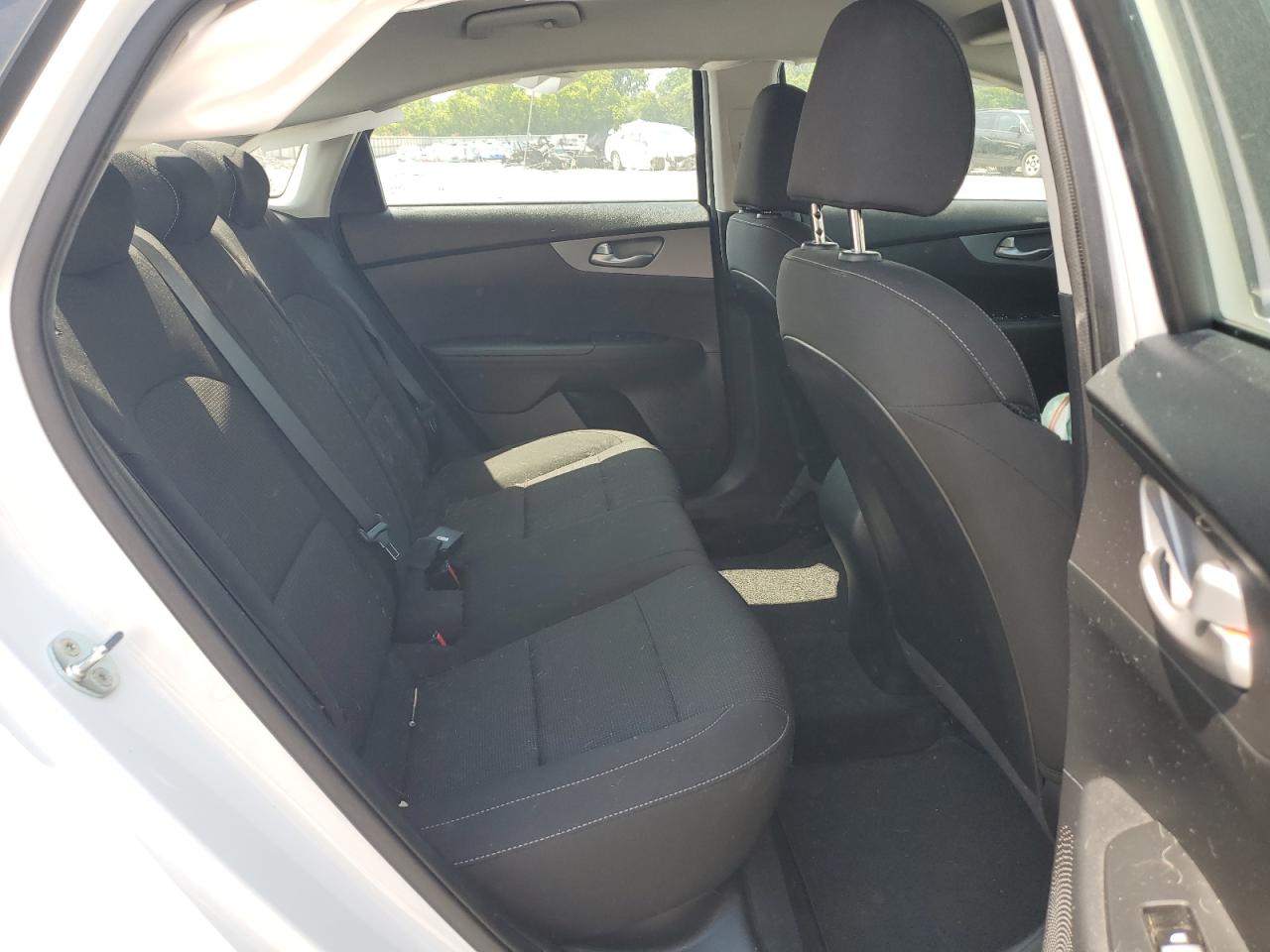 Kia Forte Fe Image 6