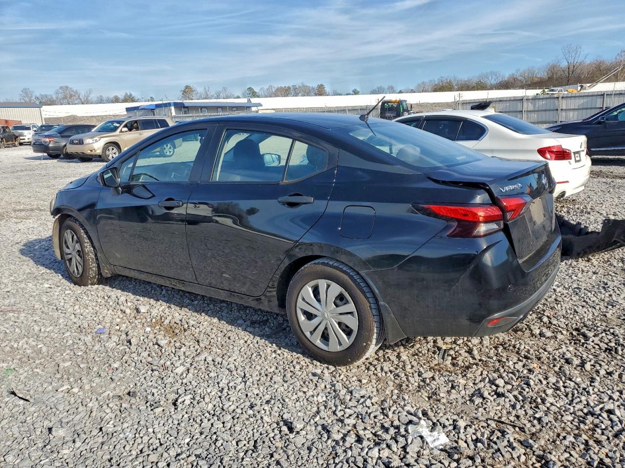 Nissan Versa S Image 9