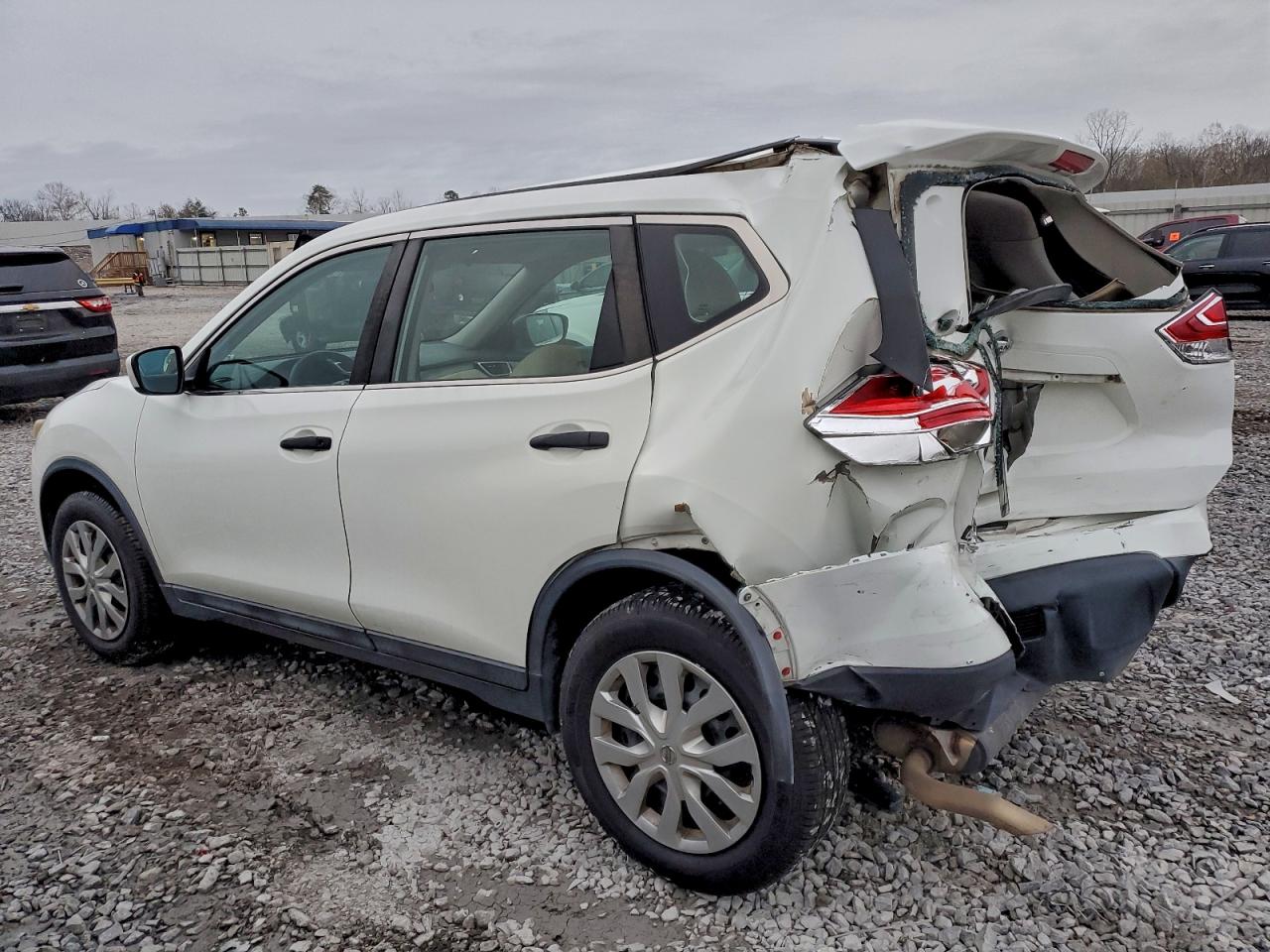 Nissan Rogue S Image 3