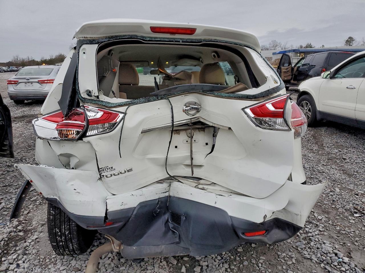 Nissan Rogue S Image 6