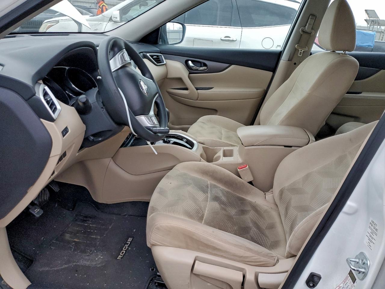 Nissan Rogue S Image 4