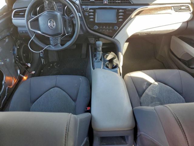 Toyota Camry L Image 5