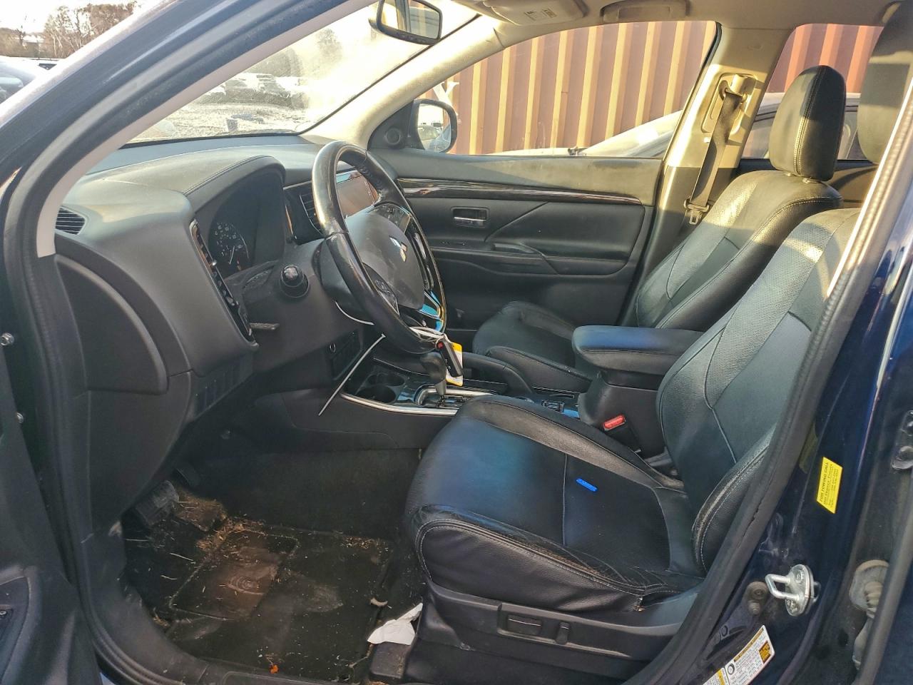 Mitsubishi Outlander Se Image 11