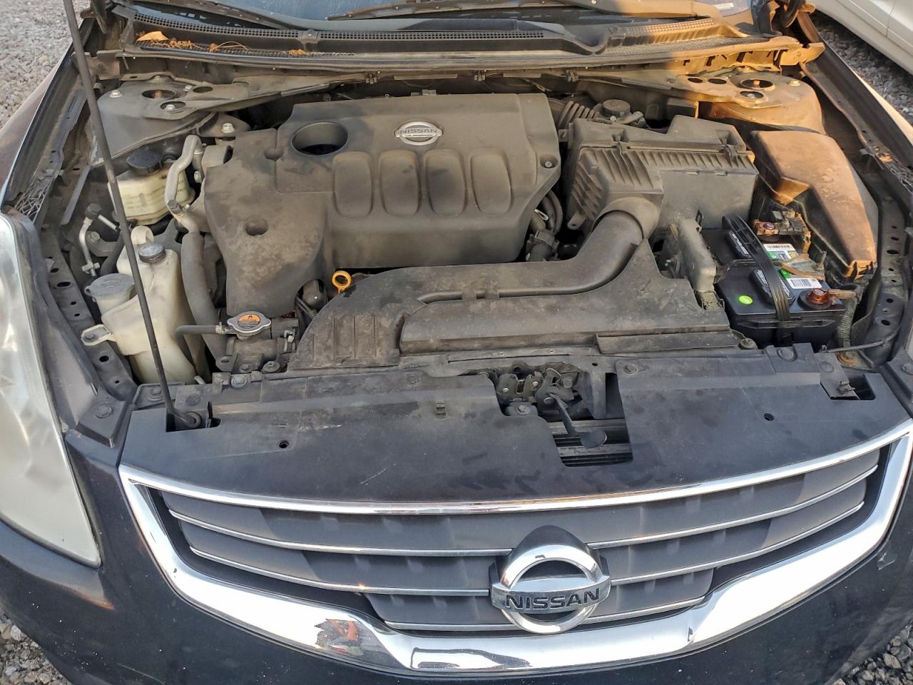Nissan Altima Base Image 4