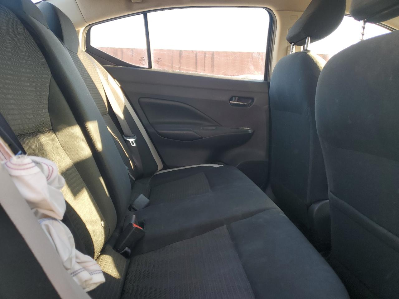 Nissan Versa Sv Image 2