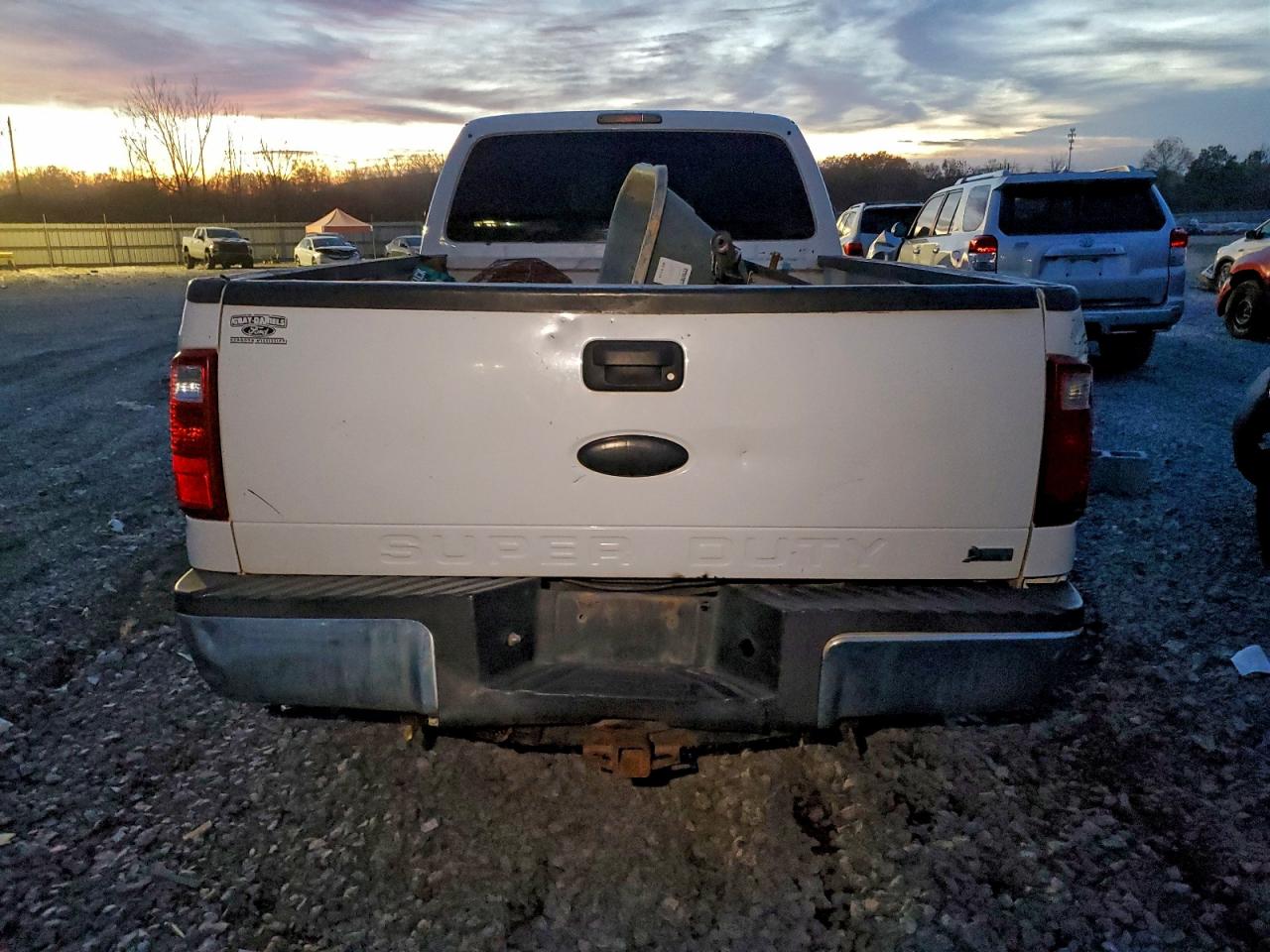 Ford F-350 Super Duty Image 4