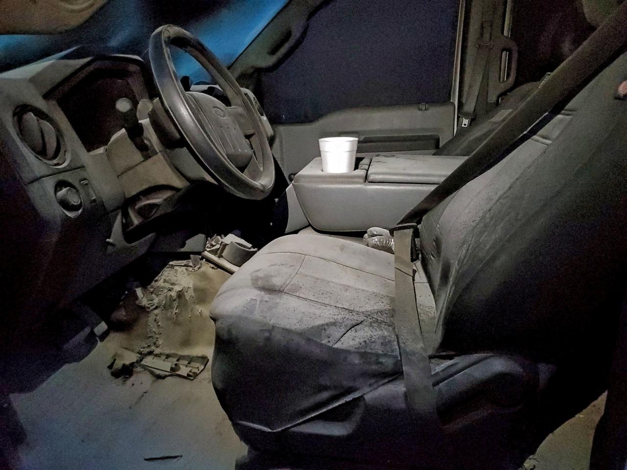 Ford F-350 Super Duty Image 11