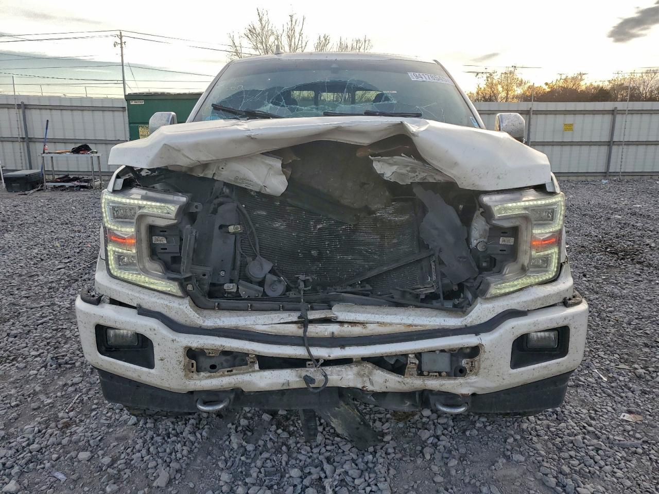 Ford F-150 Supercrew Image 11