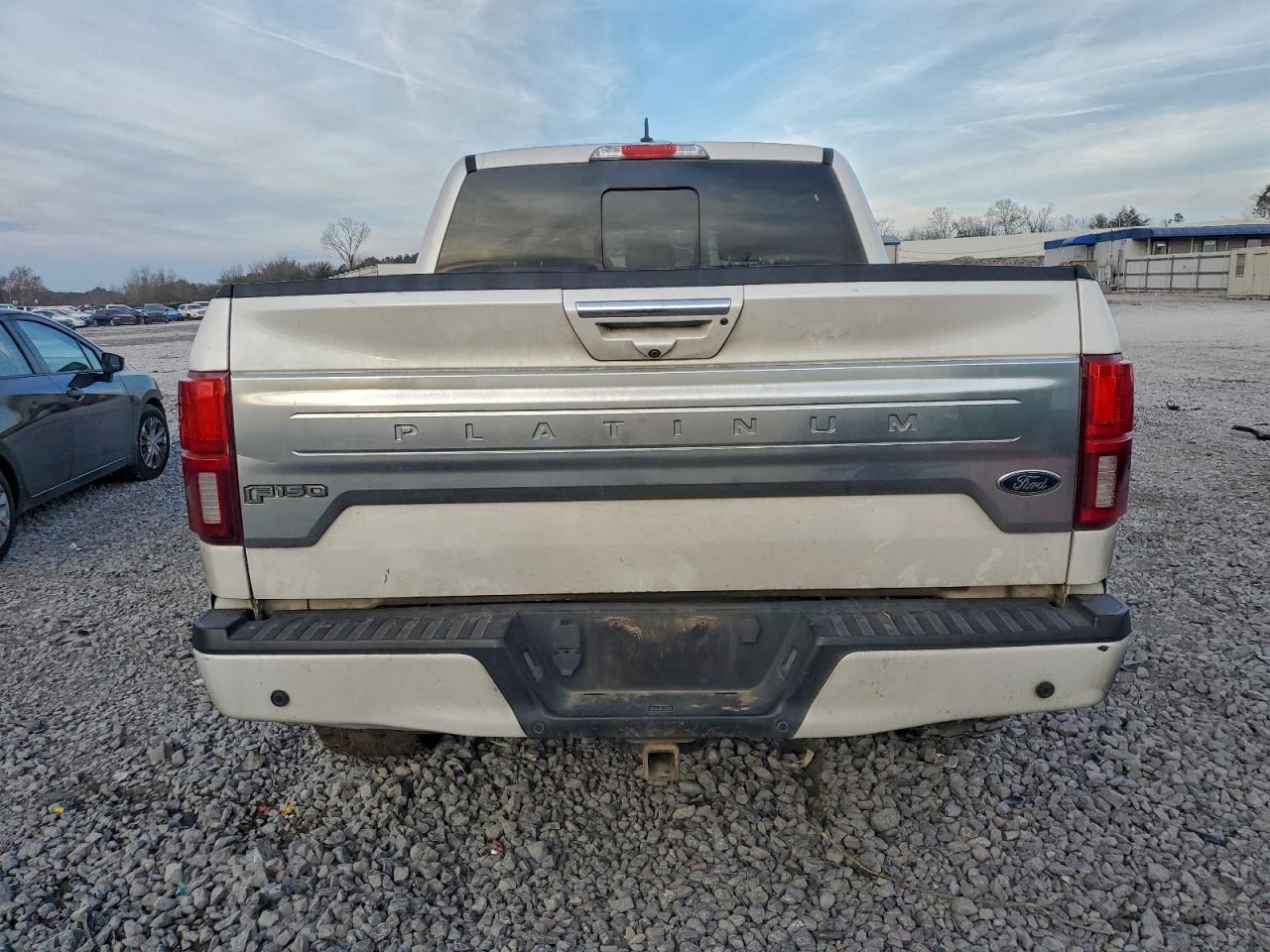Ford F-150 Supercrew Image 5
