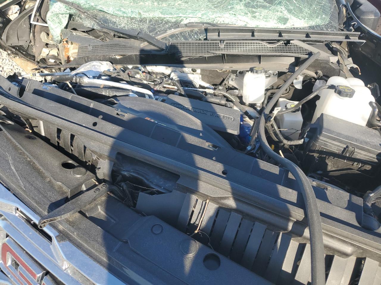 GMC Sierra K2500 Denali Image 7