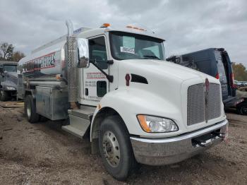  Salvage Kenworth T300