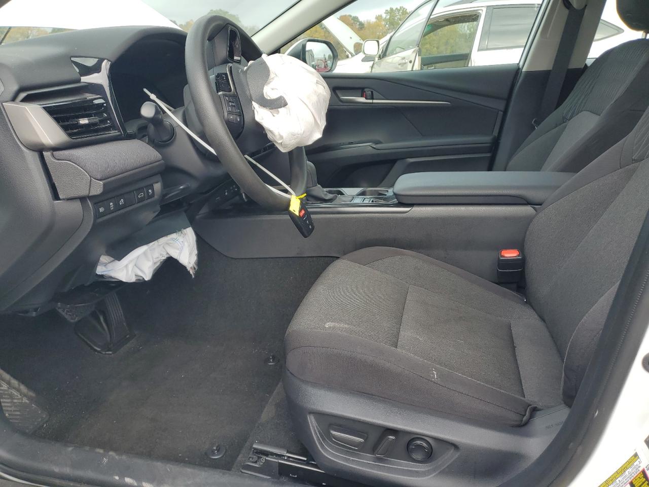 Toyota Camry Xse Image 9