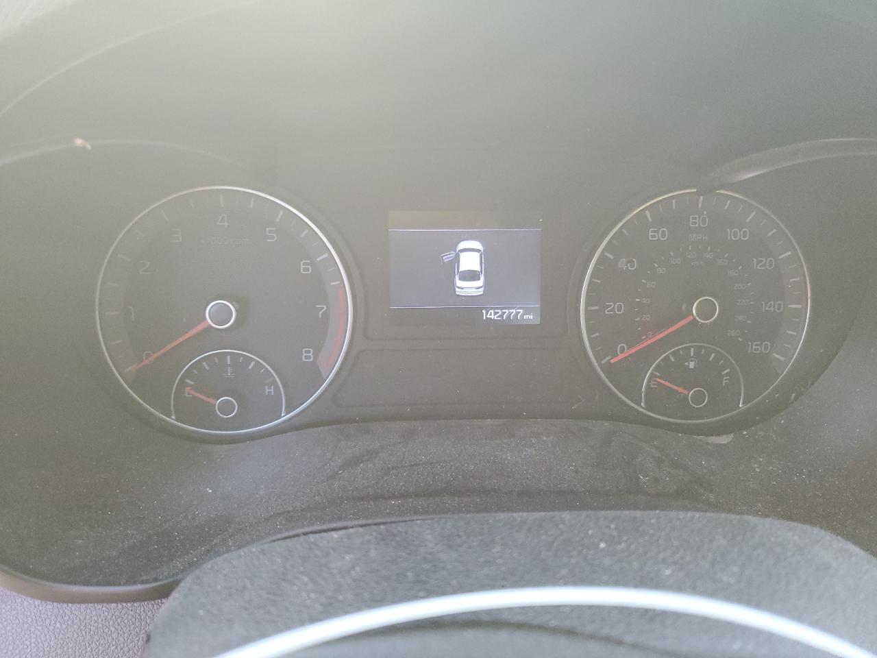 Kia Optima Lx Image 2