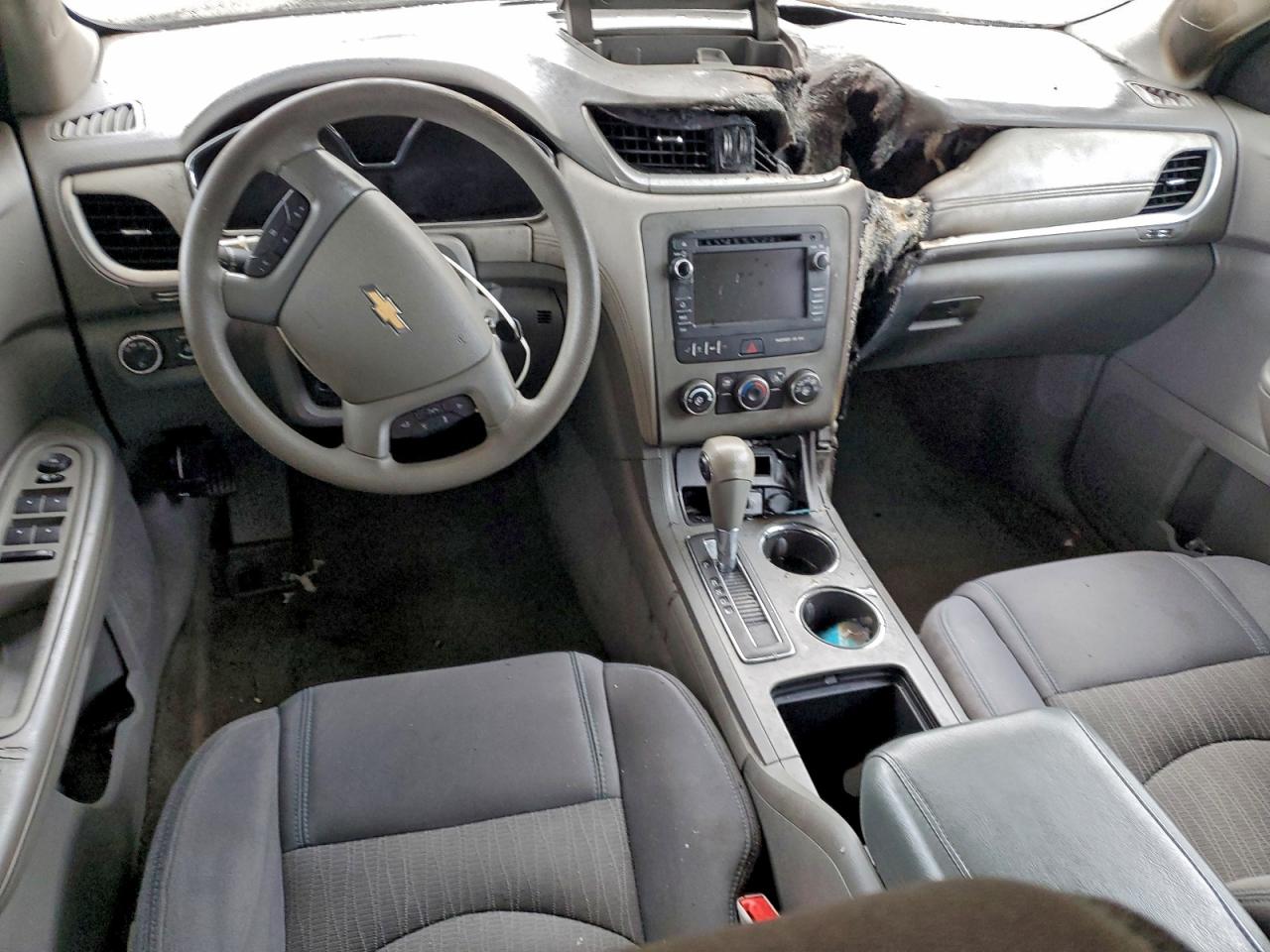 Chevrolet Traverse Ls Image 8