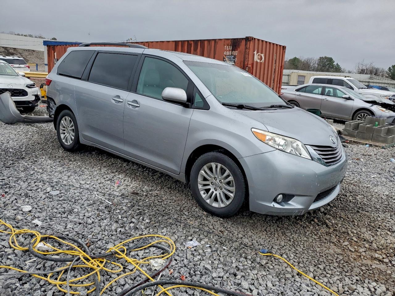 Toyota Sienna Xle Image 7