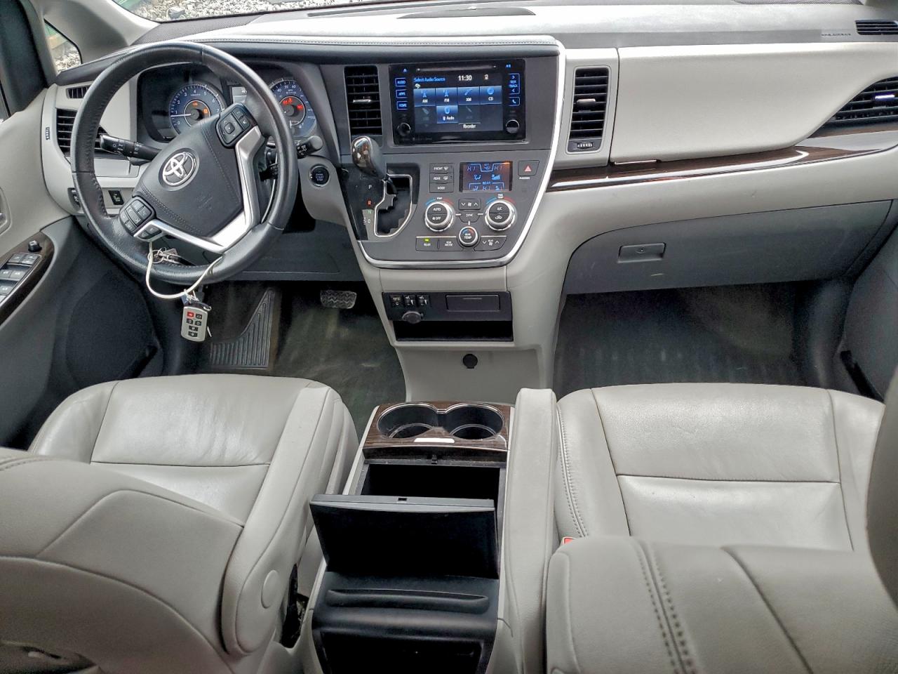 Toyota Sienna Xle Image 13