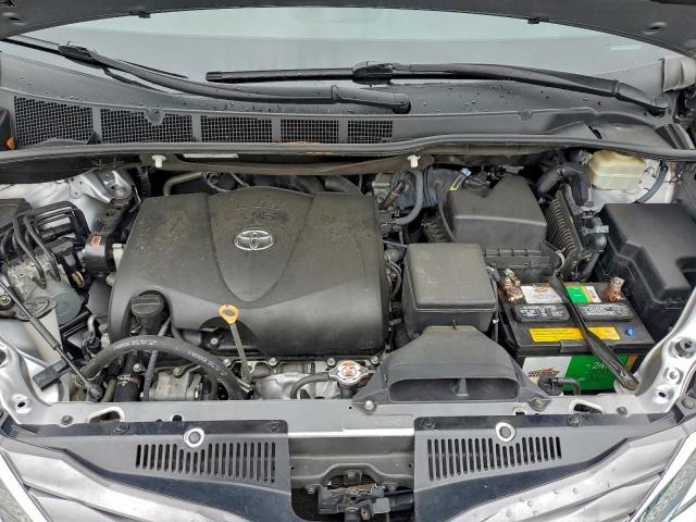 Toyota Sienna Xle Image 12