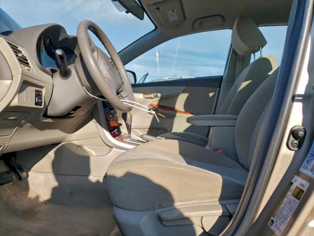 Toyota Corolla Base Image 4