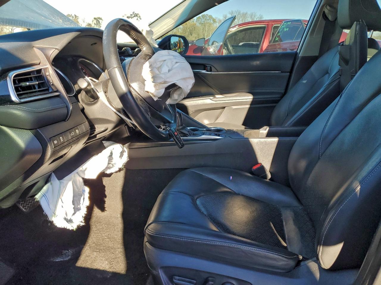 Toyota Camry Xse Image 10