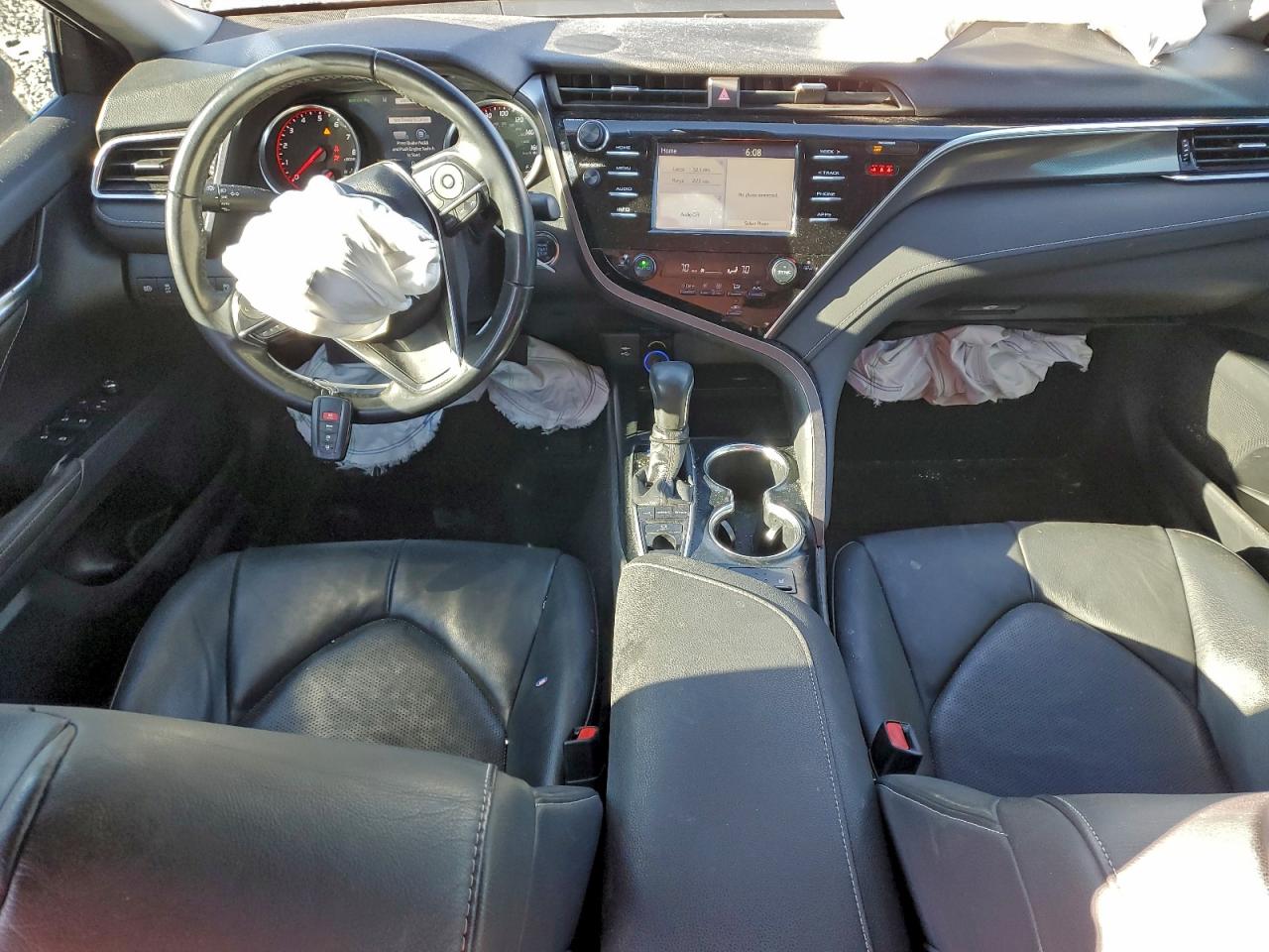 Toyota Camry Xse Image 3