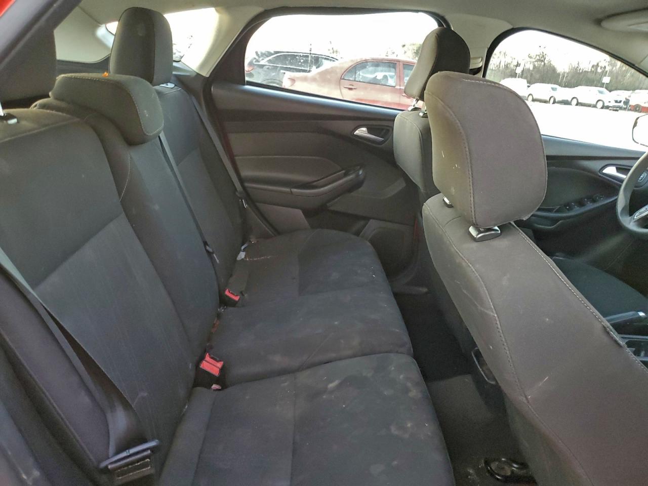 Ford Focus Se Image 9