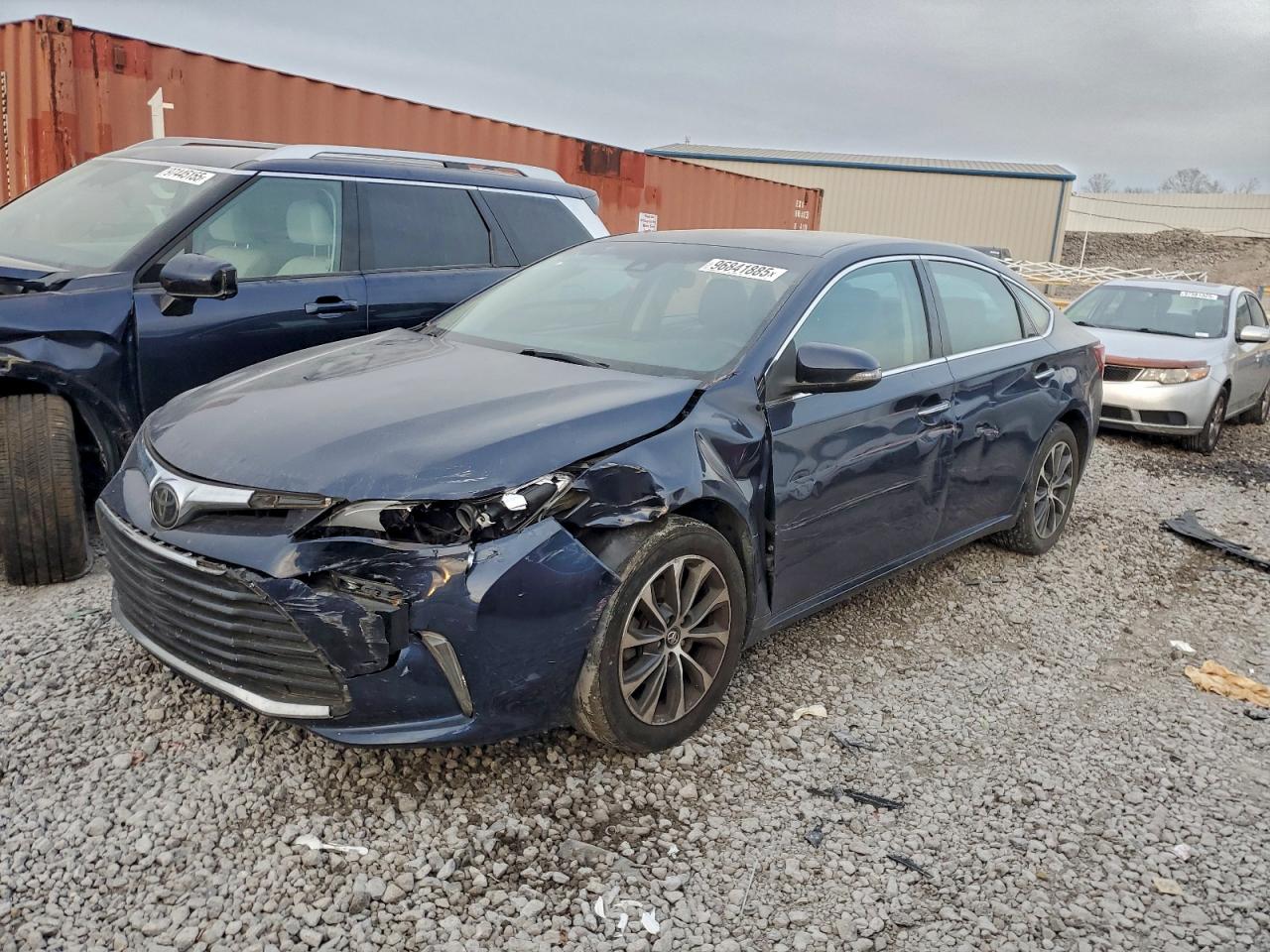 Toyota Avalon Xle Image 1