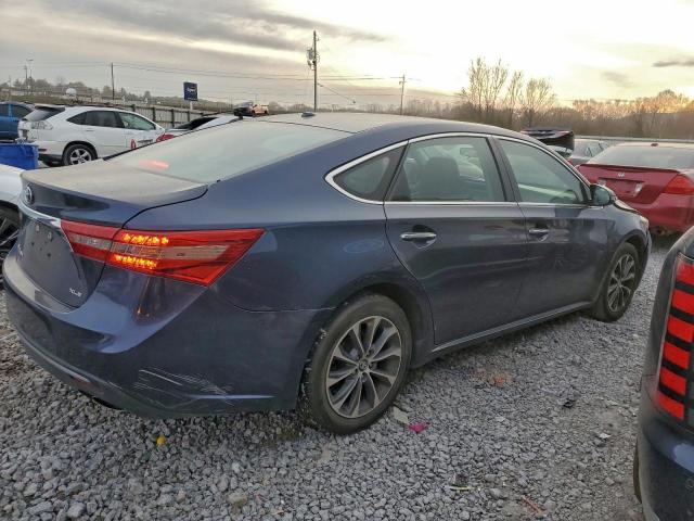 Toyota Avalon Xle Image 3