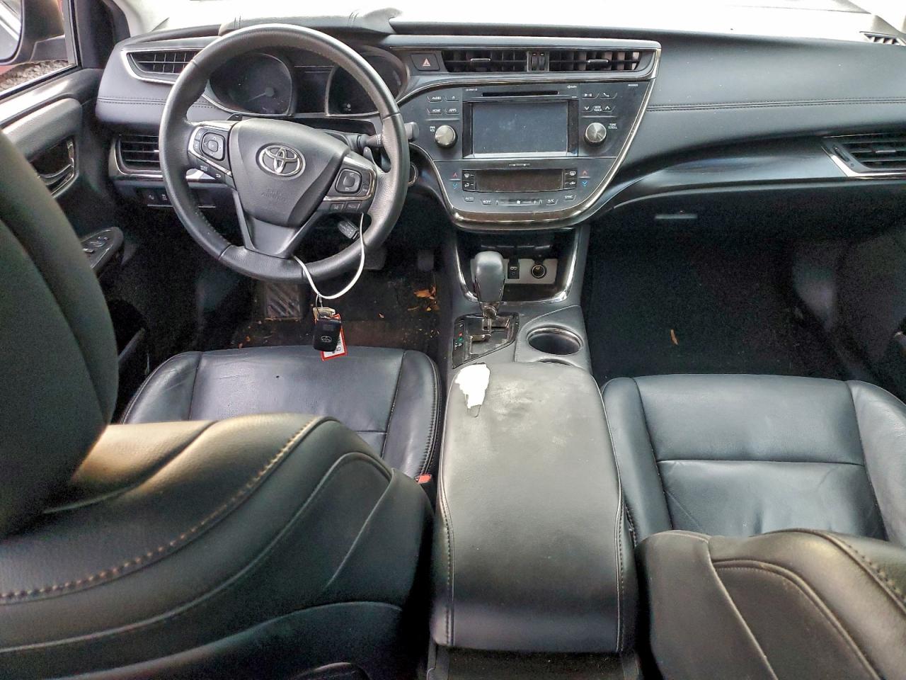 Toyota Avalon Xle Image 8