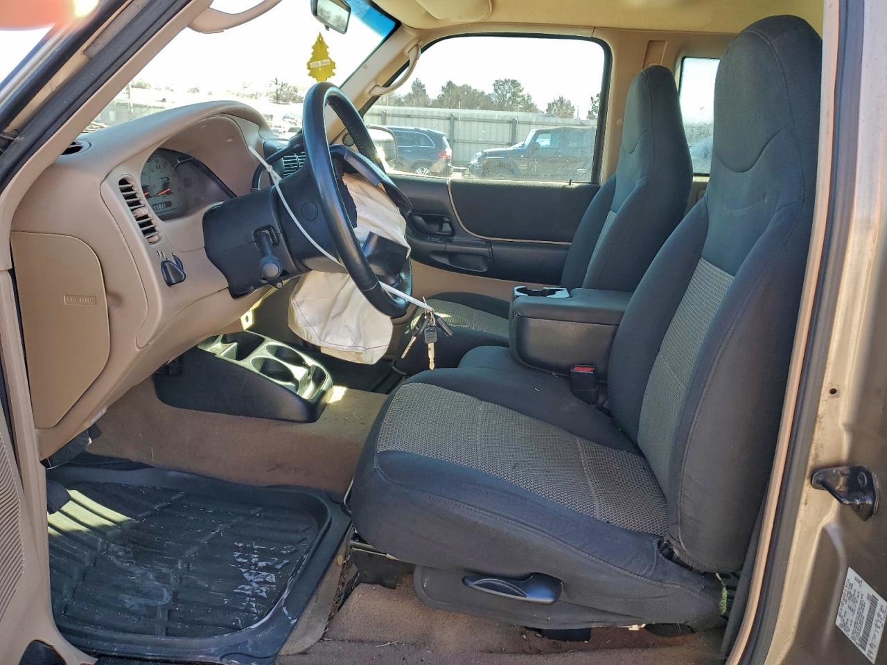 Ford Ranger Super Cab Image 3