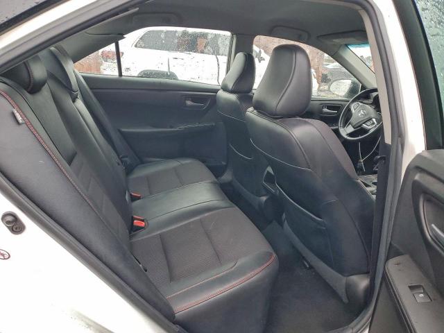 Toyota Camry Le Image 3