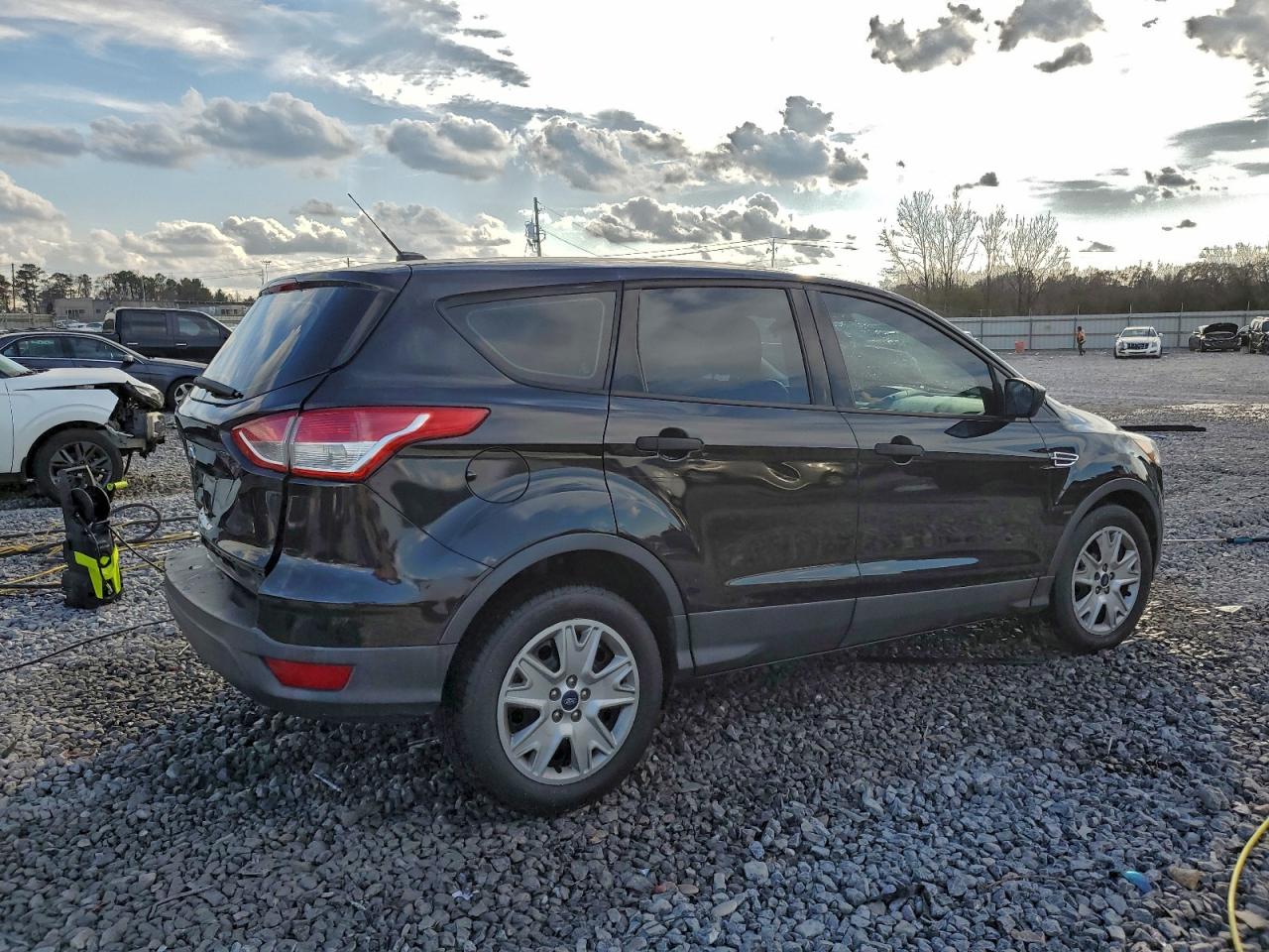 Ford Escape S Image 4