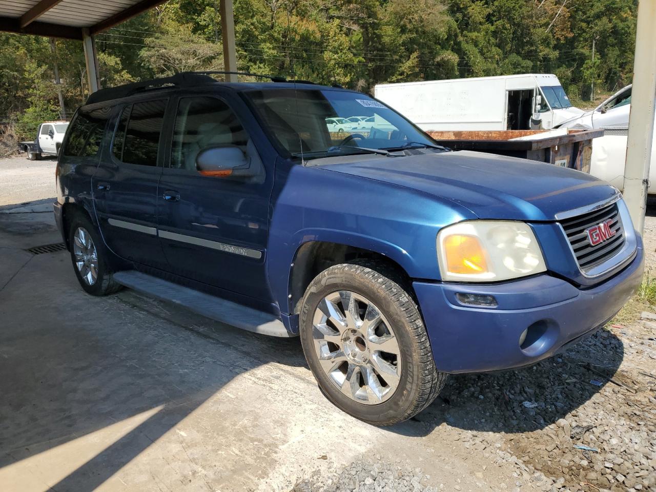 GMC Envoy Xl Image 11