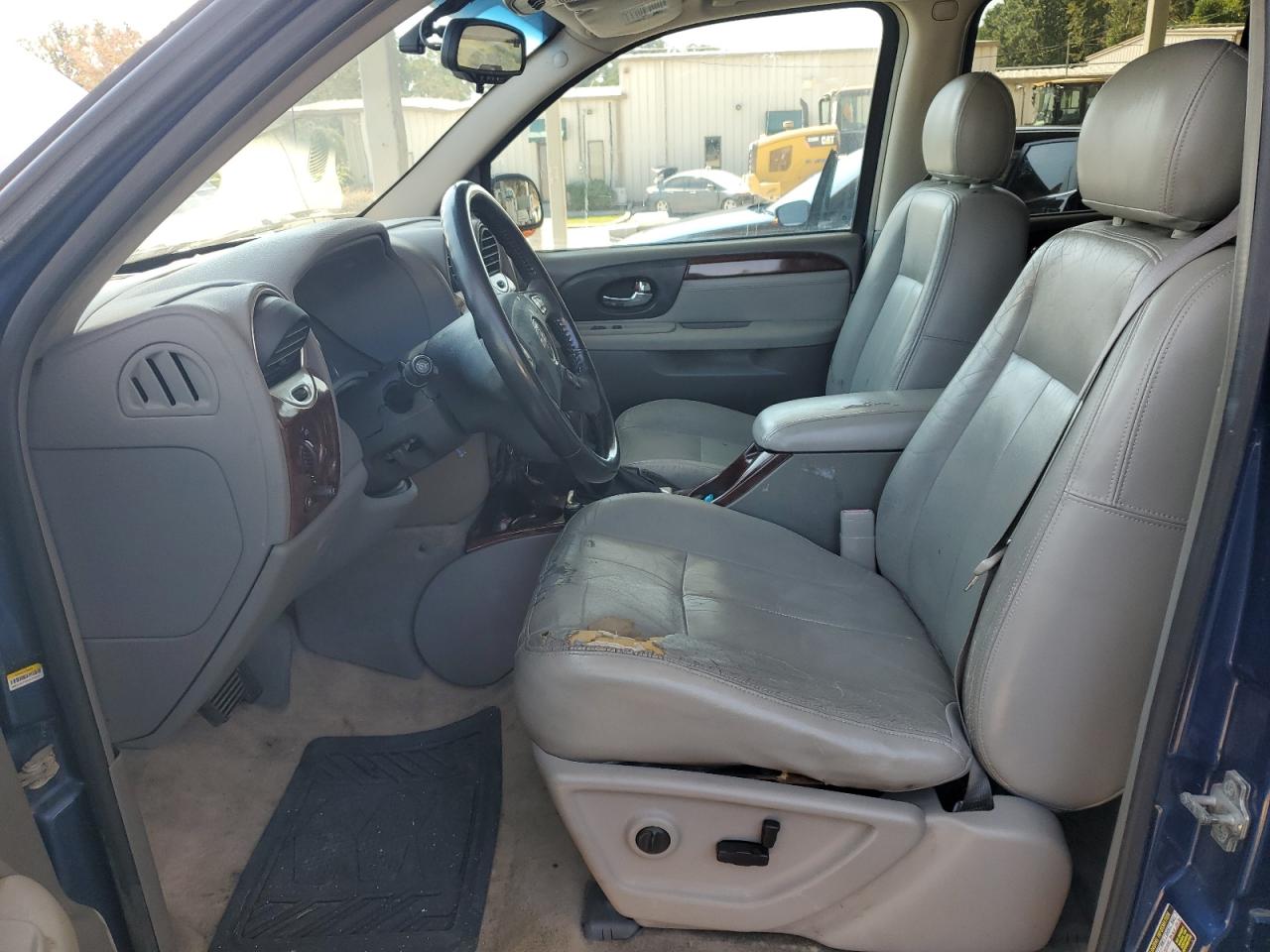 GMC Envoy Xl Image 9