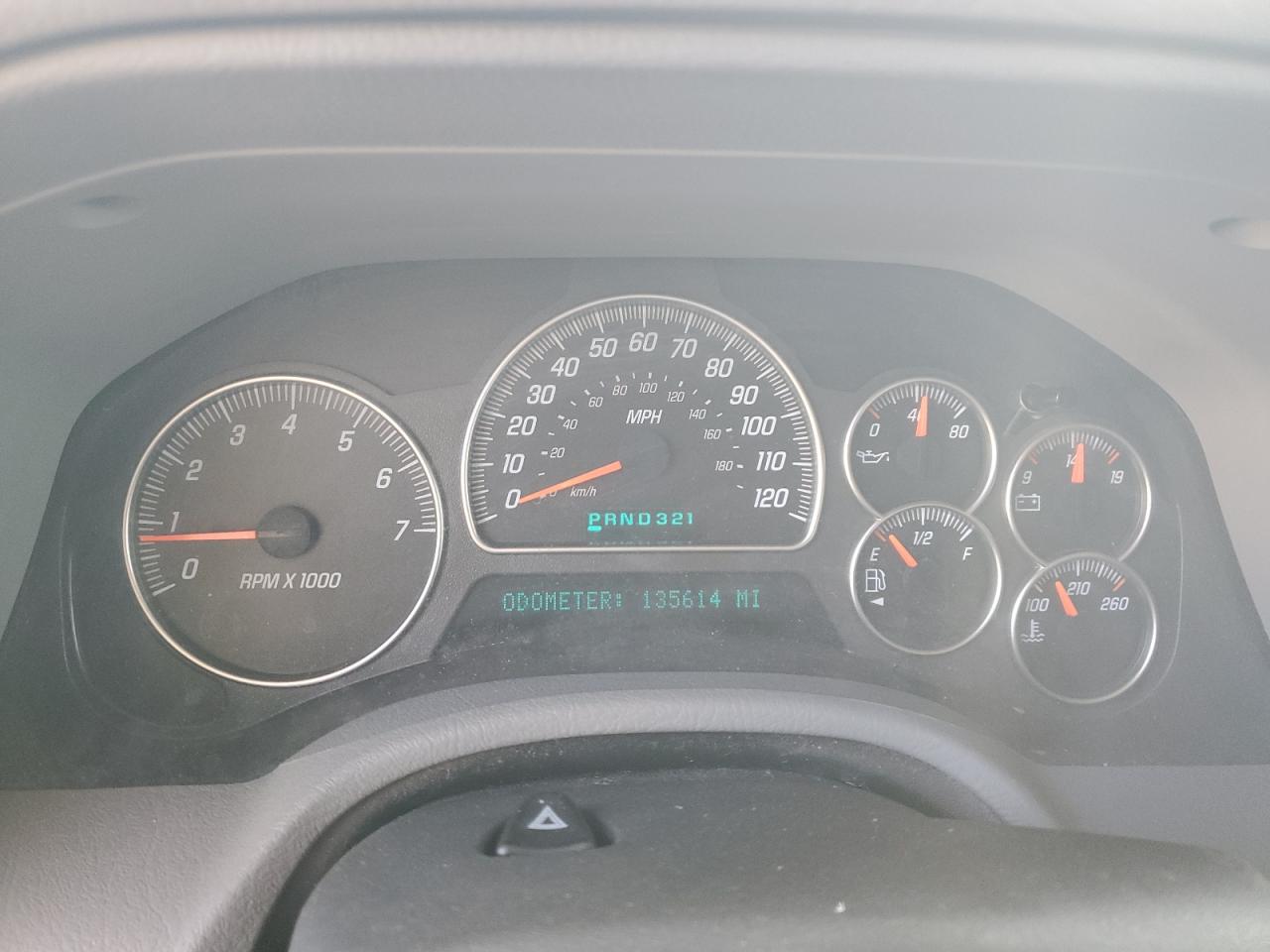 GMC Envoy Xl Image 5