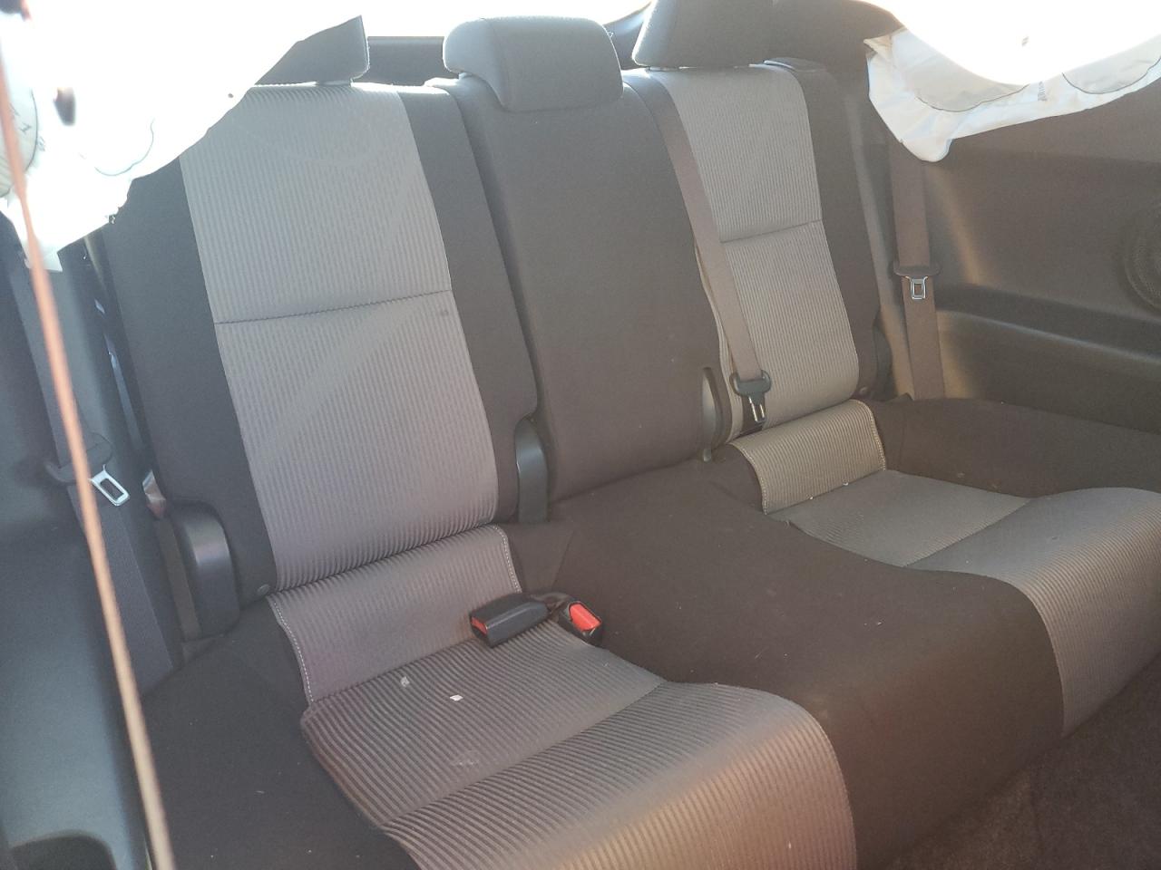 Toyota Scion Image 9