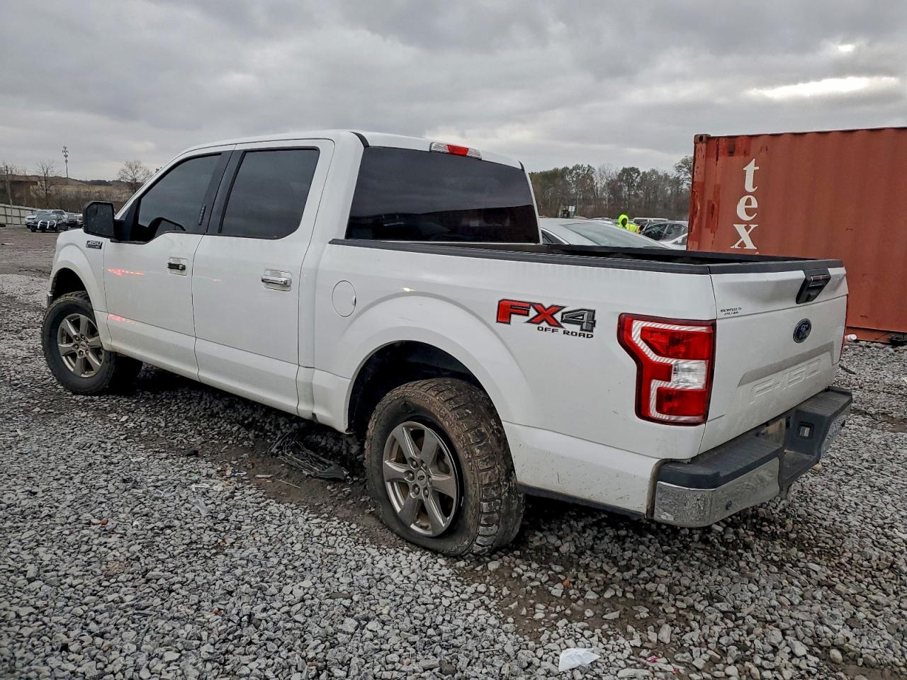 Ford F-150 Supercrew Image 12