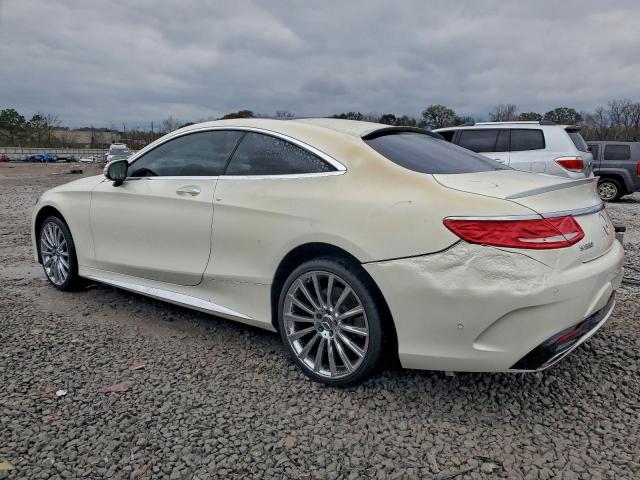 Mercedes-Benz S-Class 550 Image 2