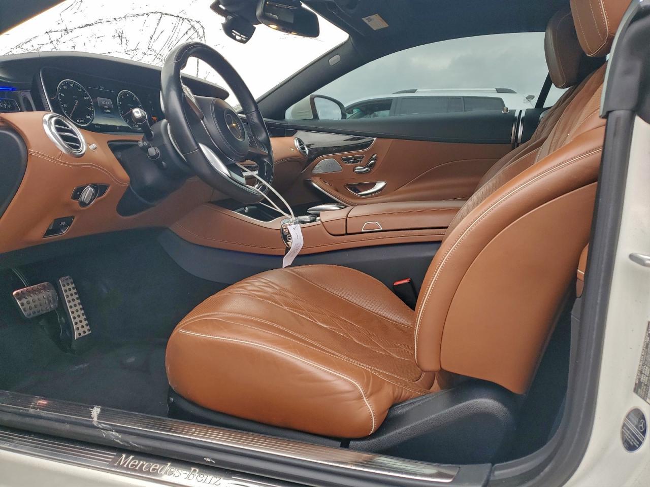 Mercedes-Benz S-Class 550 Image 5