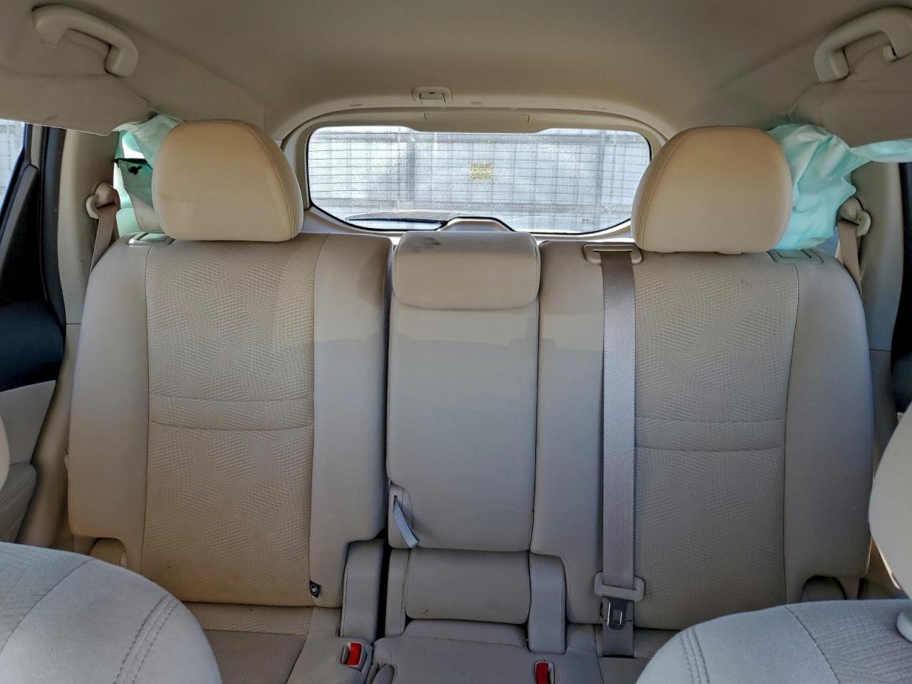 Nissan Rogue S Image 7