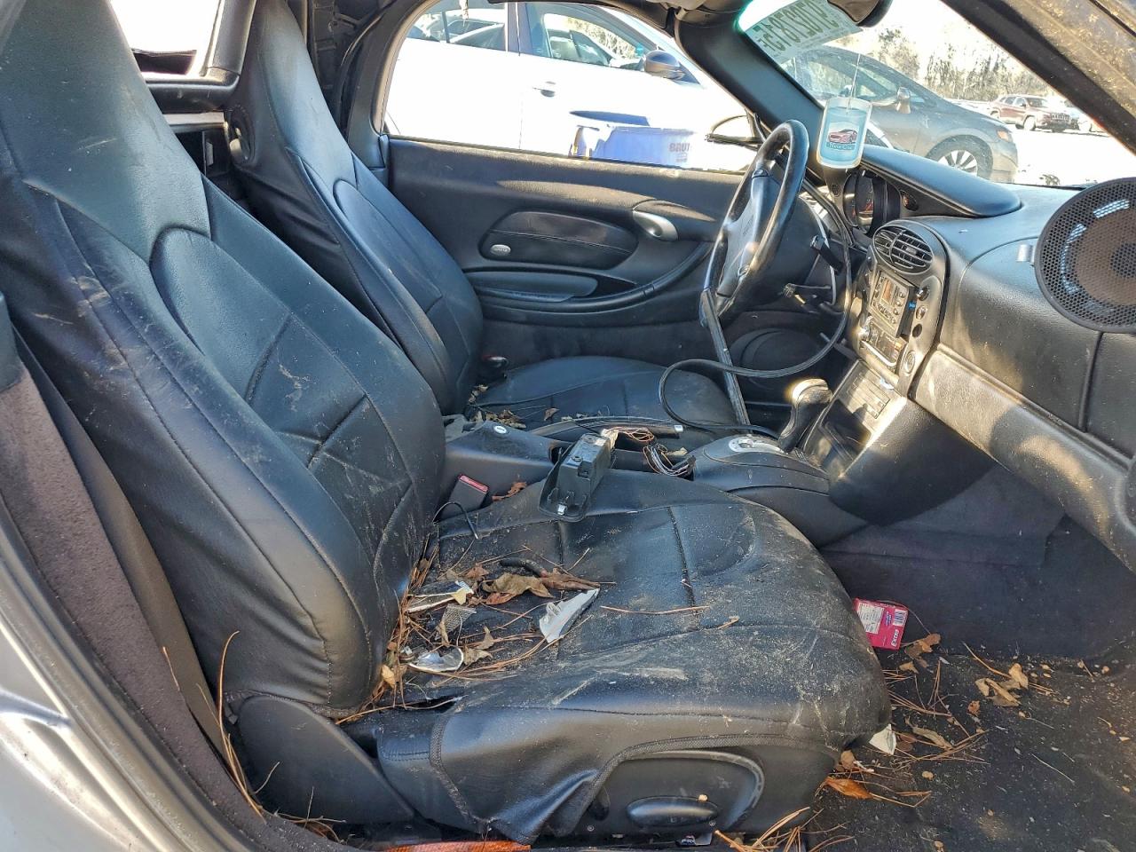 Porsche Boxster Image 9