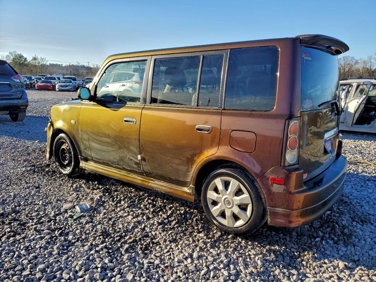 Toyota Scion Xb Image 3