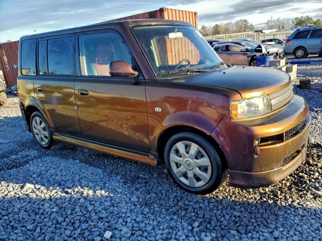 Toyota Scion Xb Image 2