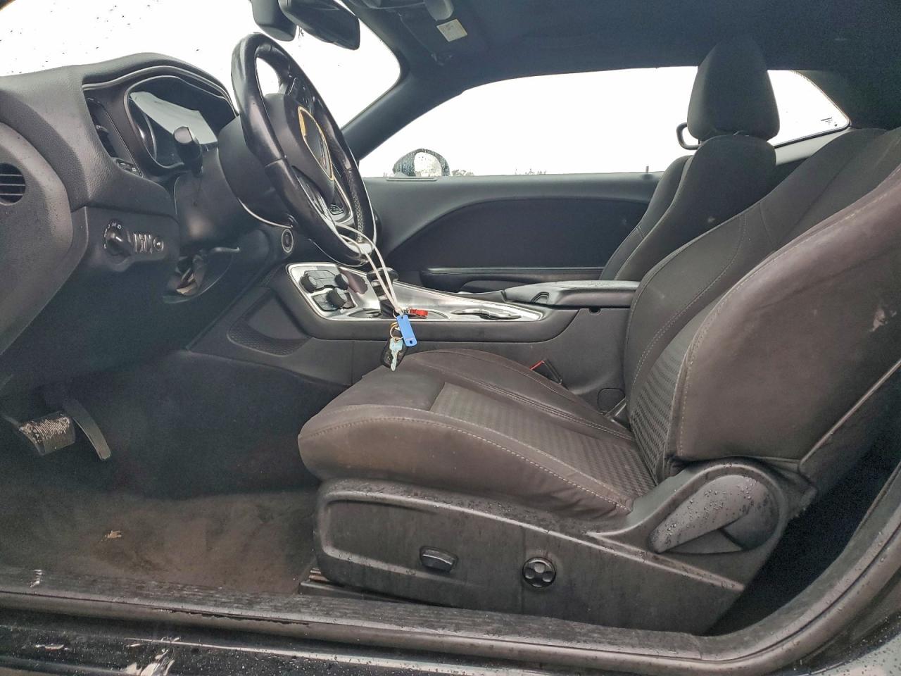 Dodge Challenger Sxt Image 11