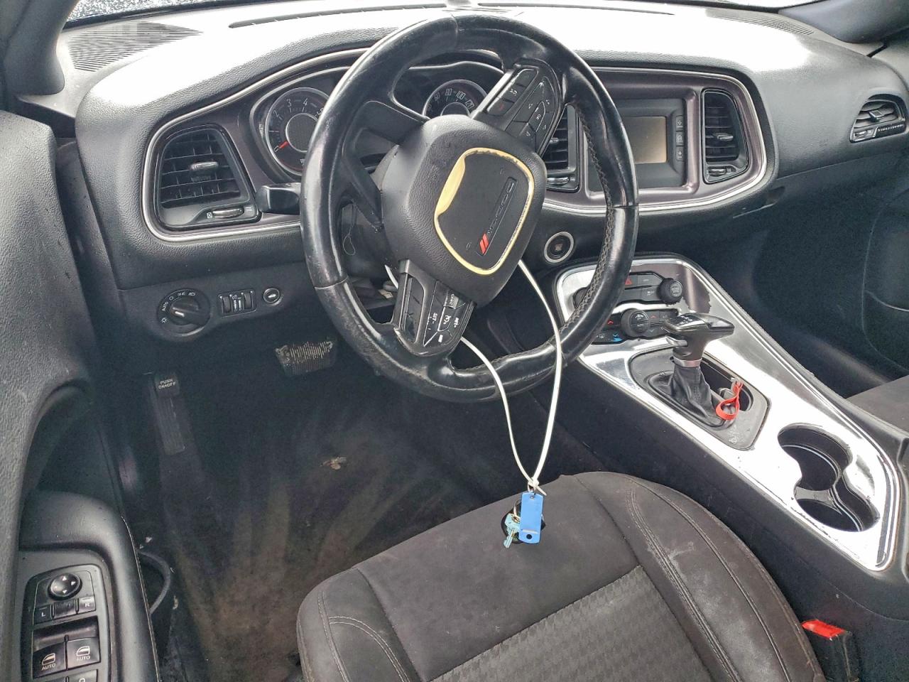 Dodge Challenger Sxt Image 4