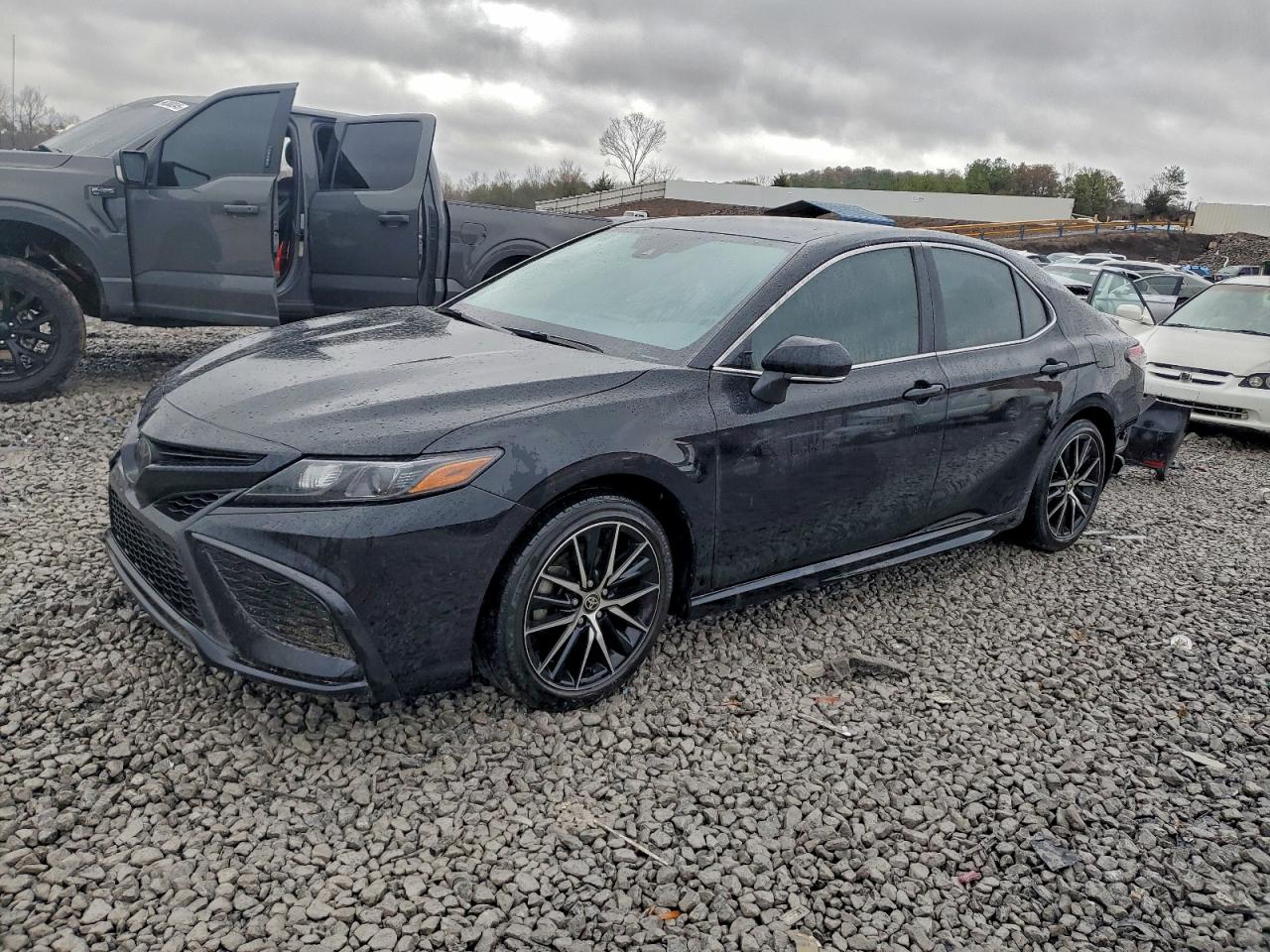 Toyota Camry Se Night Shade Image 1